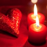 Valentines_day_decoration_ideas_candle_red_heart_glitter